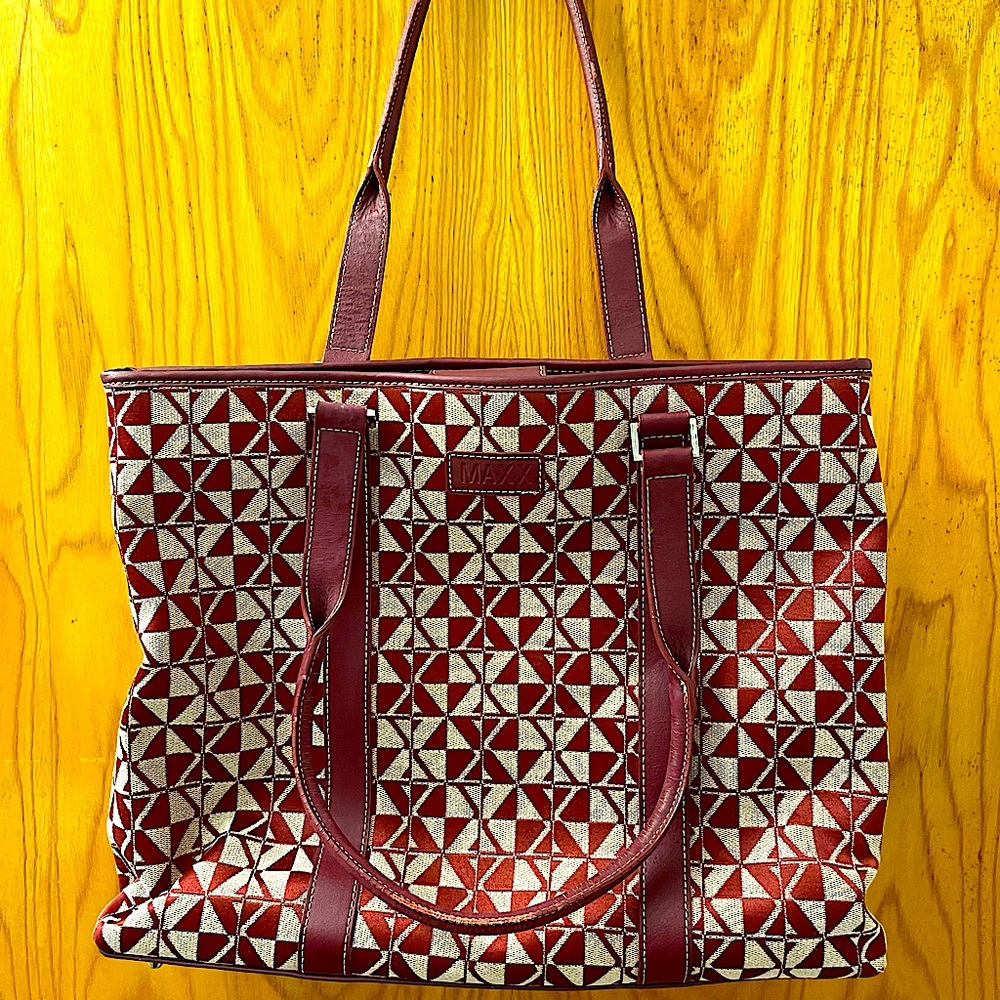 Deep red Max New York Tote in Signature fabric. 12.5 inches tall, 15 inches wide